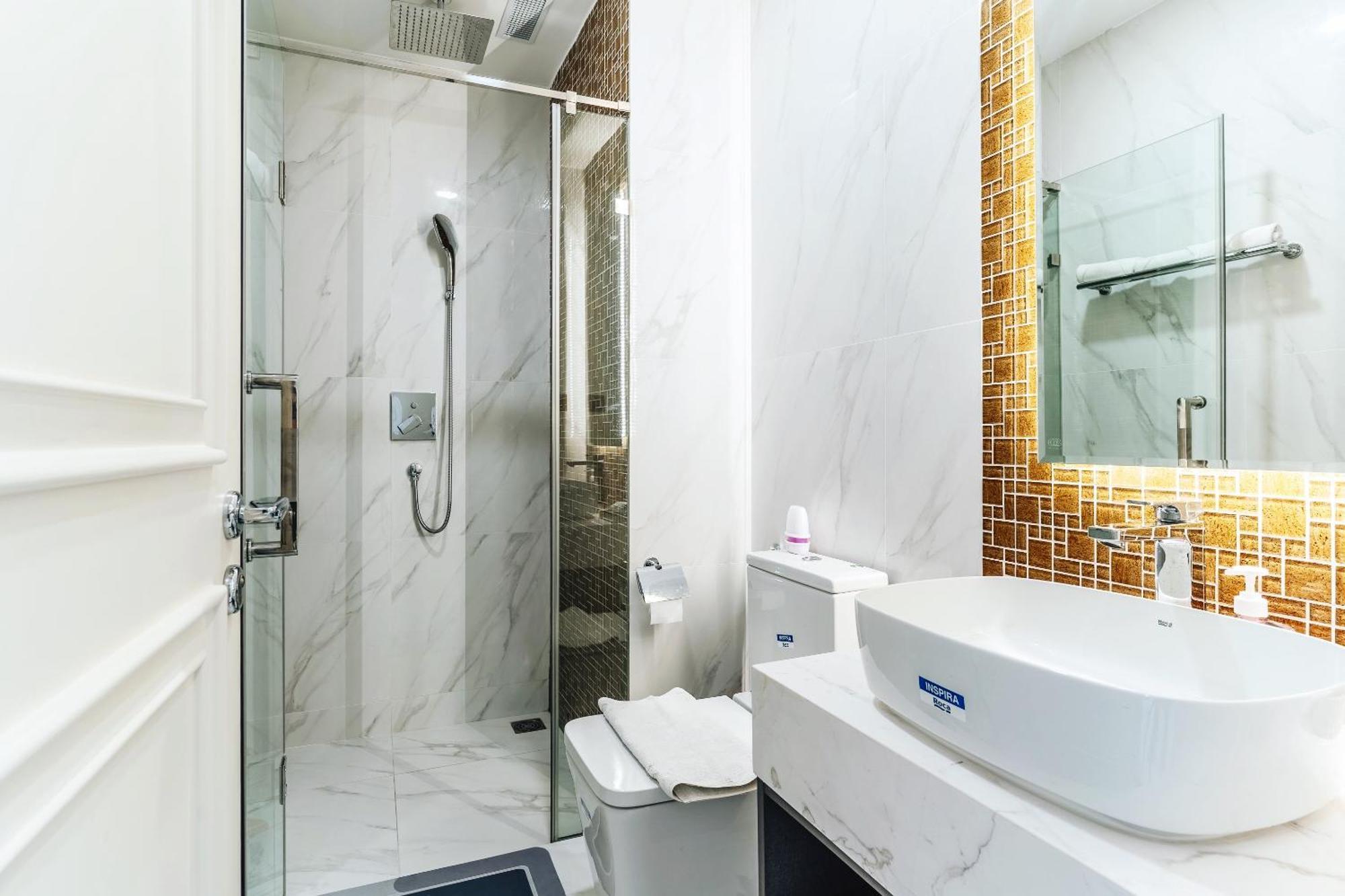 Delux D1,3bedrooms,2 Bath,pool,gym Căn hộ *